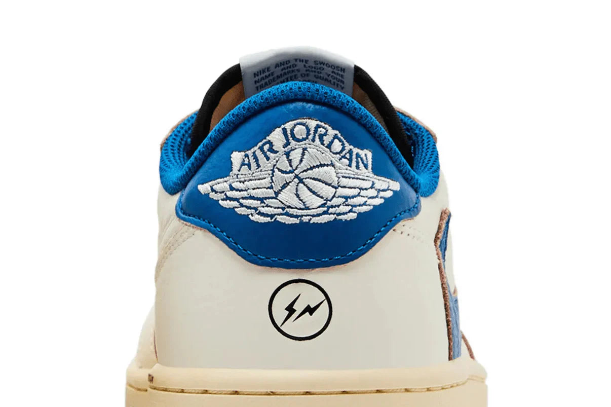 Air Jordan 1 x Travis Scott Retro Low OG SP Nike Sail Military Blue Couro