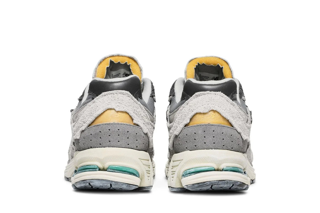 New Balance 2002R Protection Pack Rain Cloud Suede Mesh Cinza